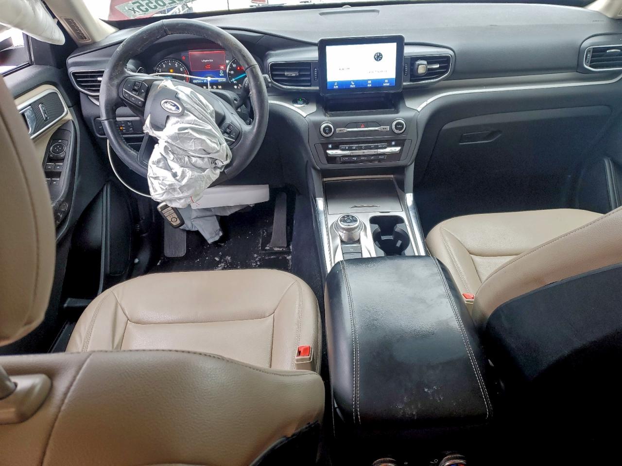 2020 FORD EXPLORER XLT photo 8