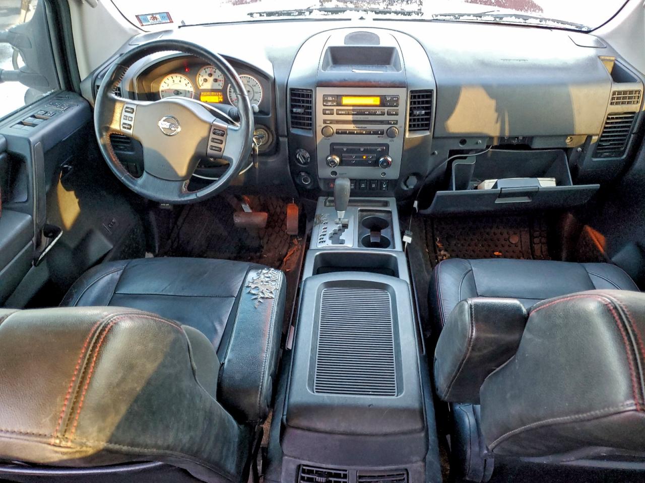 2011 NISSAN TITAN S photo 15