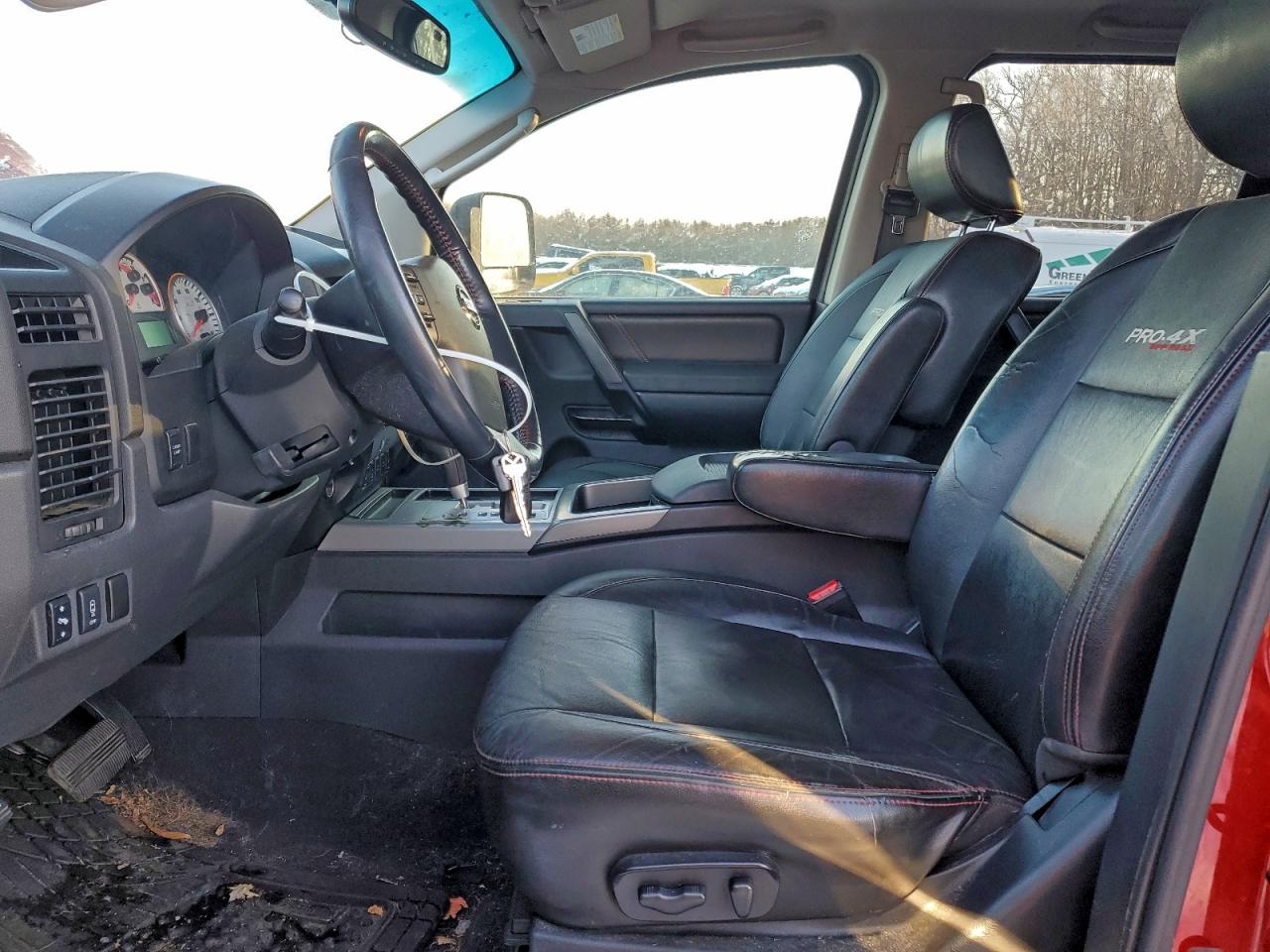 2011 NISSAN TITAN S photo 13