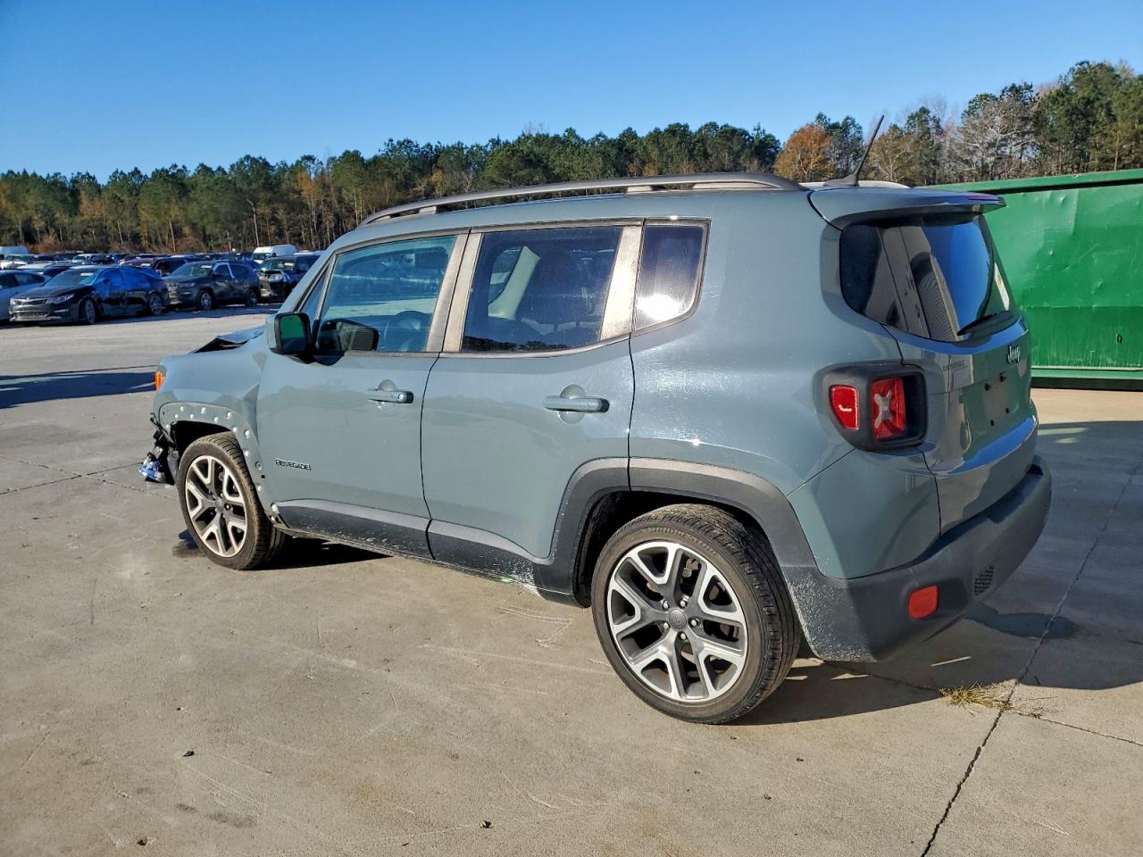 2017 JEEP RENEGADE LATITUDE photo 3