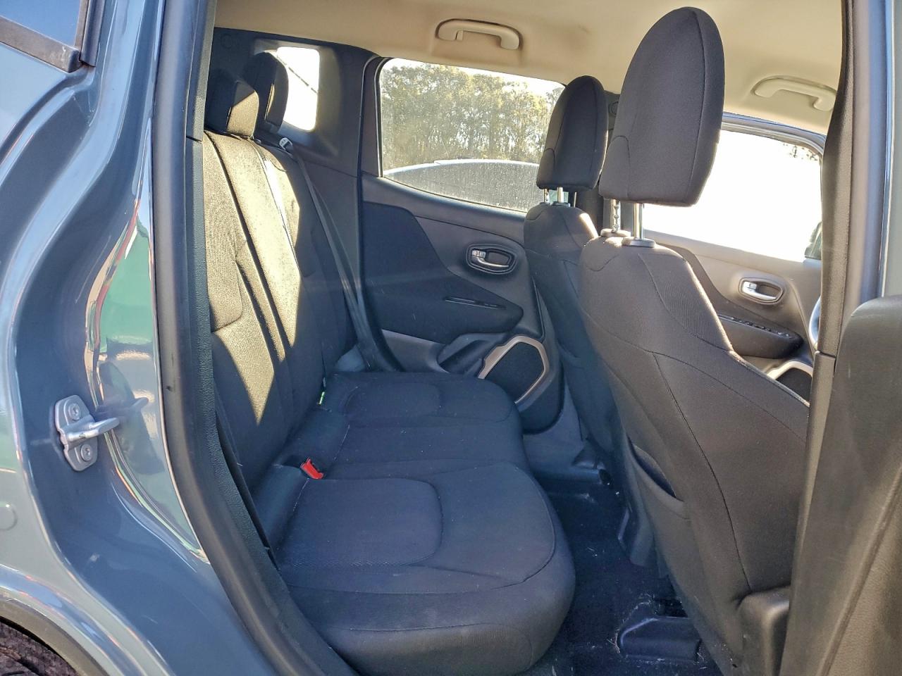 2017 JEEP RENEGADE LATITUDE photo 19