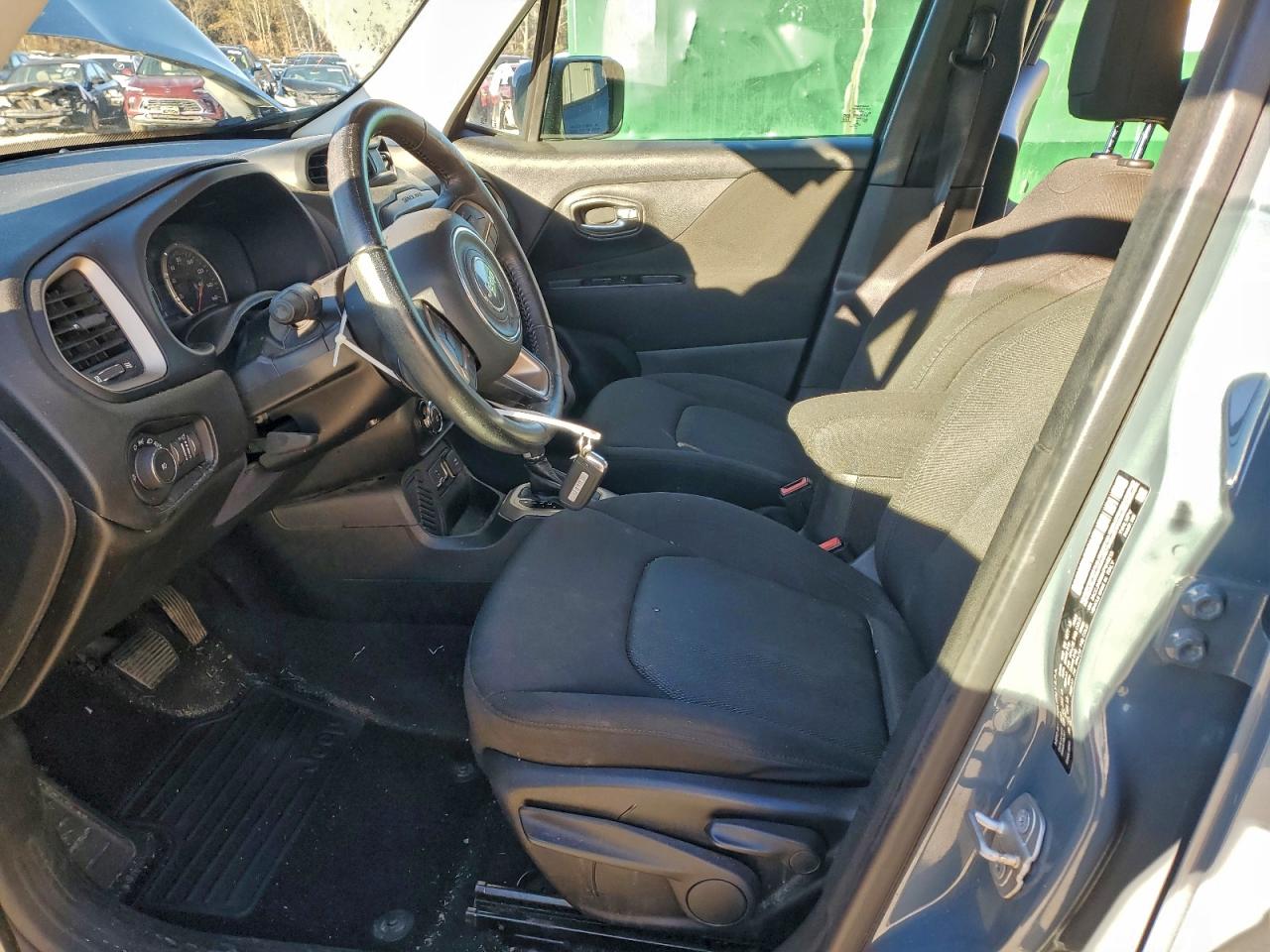 2017 JEEP RENEGADE LATITUDE photo 13
