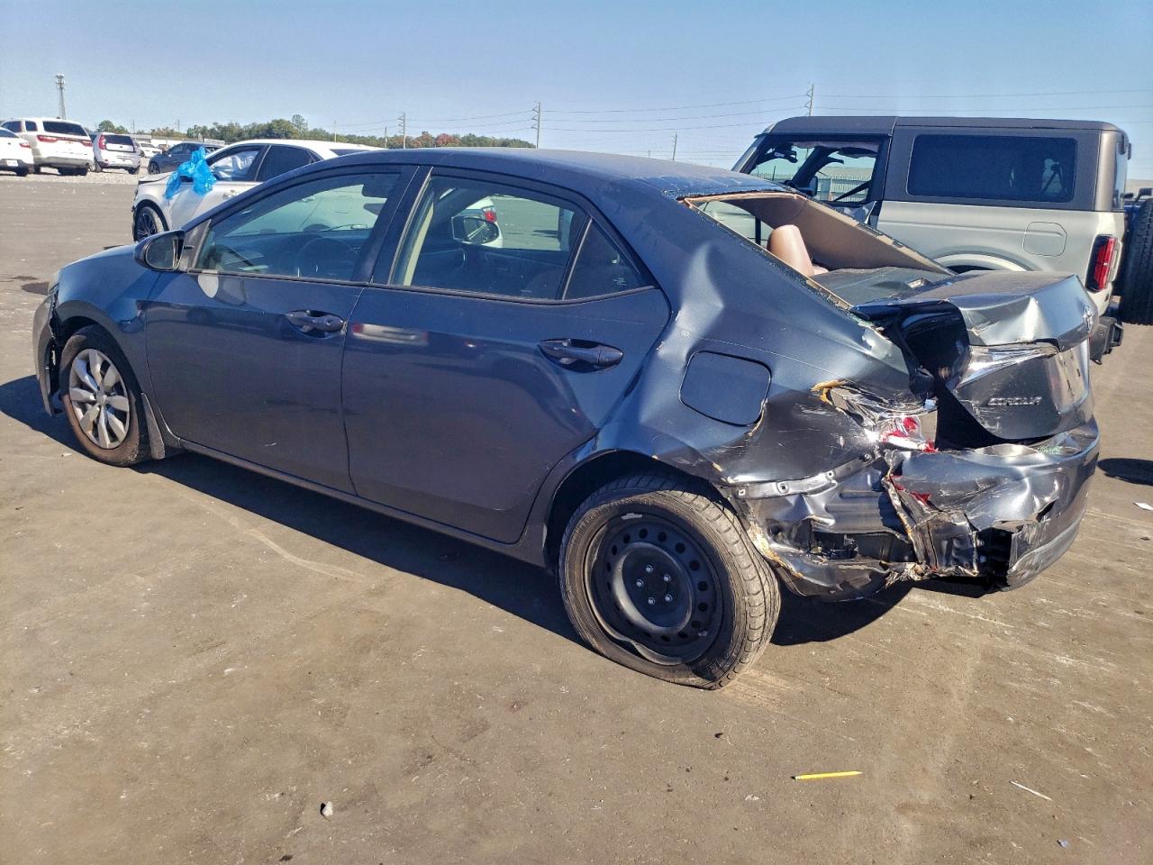 2014 TOYOTA COROLLA L photo 3