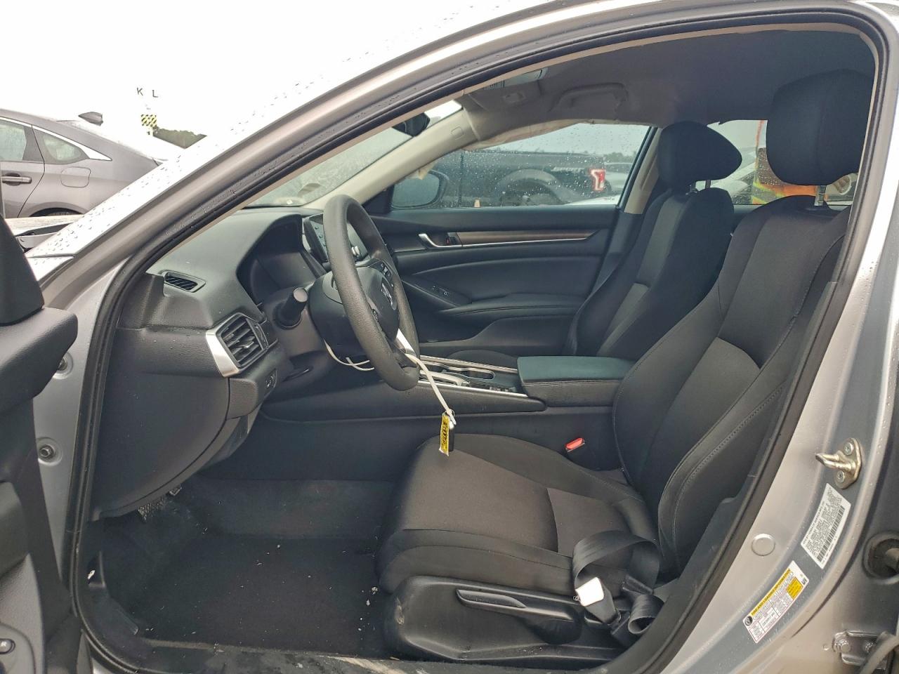 2020 HONDA ACCORD LX photo 13
