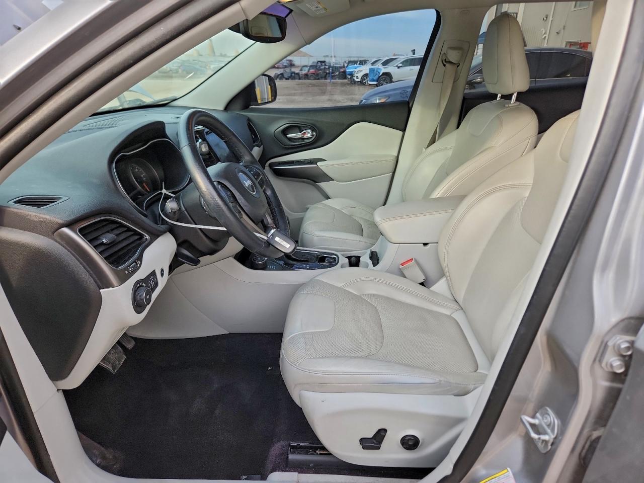 2019 JEEP CHEROKEE LIMITED photo 19