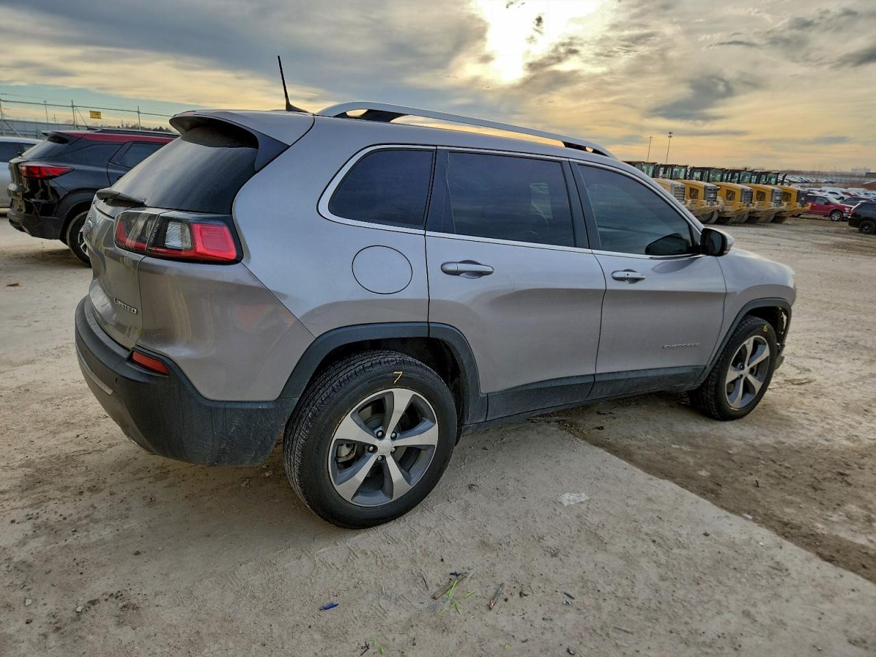 2019 JEEP CHEROKEE LIMITED photo 7