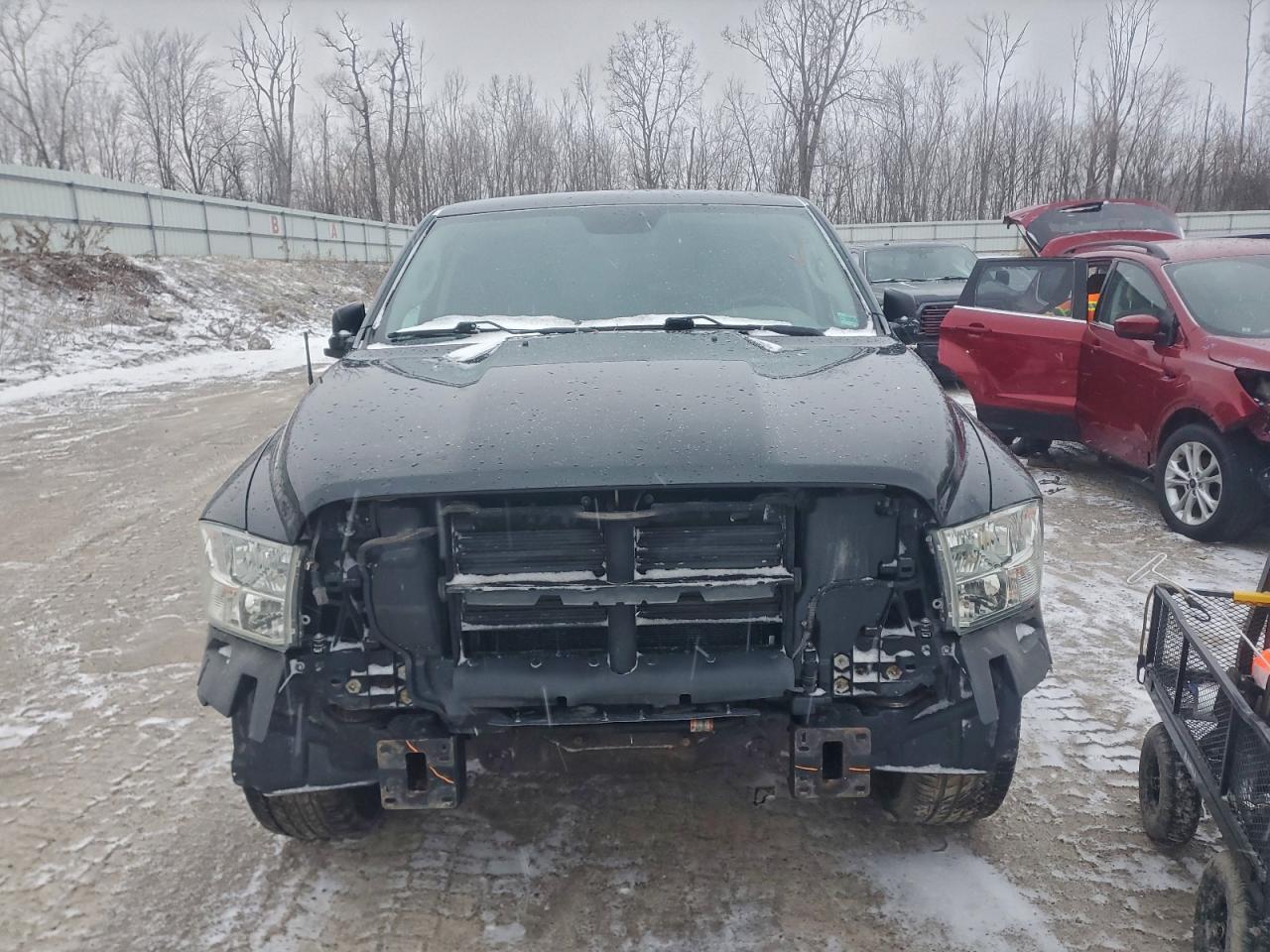 2016 RAM 1500 ST photo 13