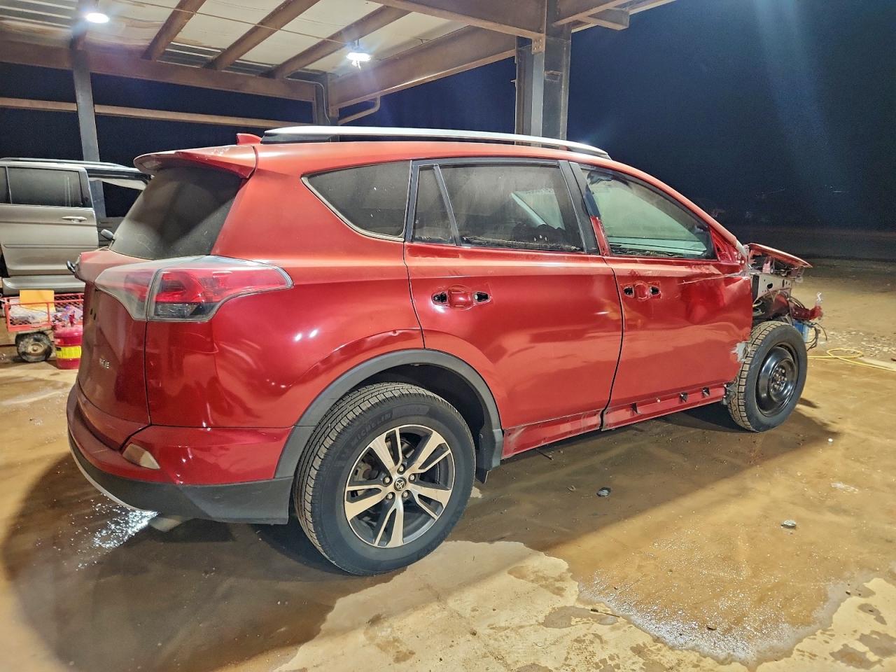 2016 TOYOTA RAV4 XLE photo 7