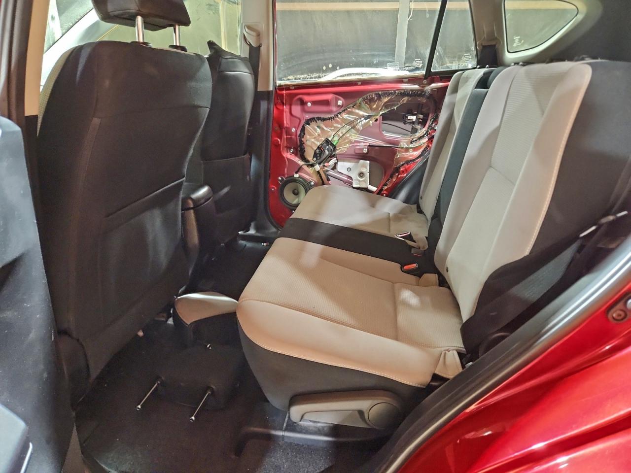 2016 TOYOTA RAV4 XLE photo 31