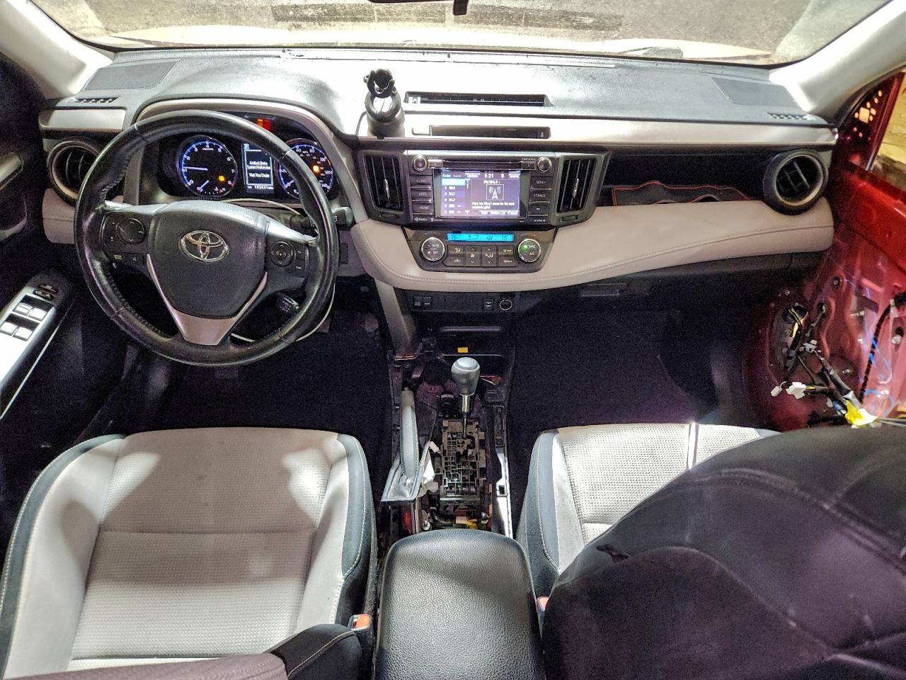 2016 TOYOTA RAV4 XLE photo 22