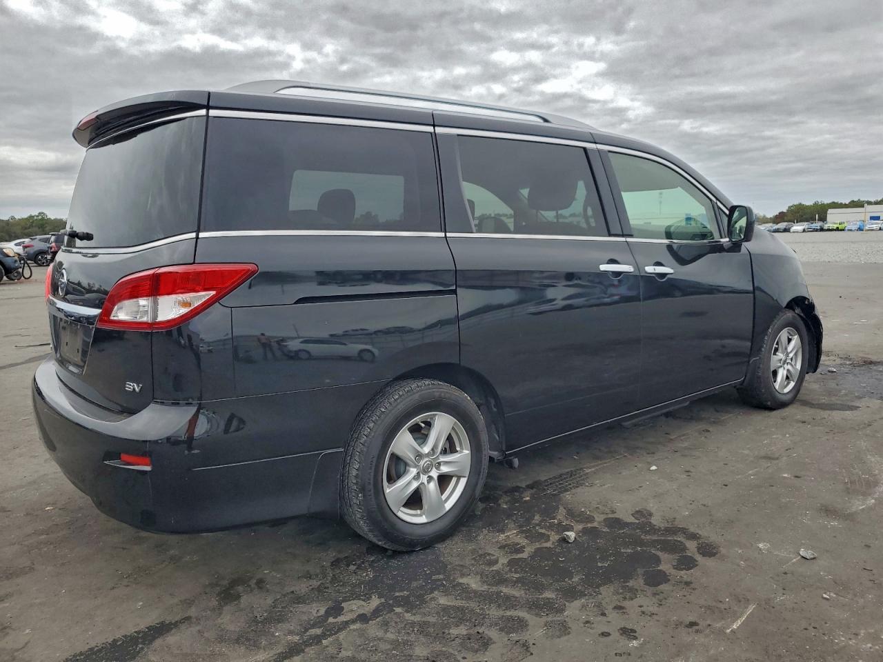 2016 NISSAN QUEST S photo 7