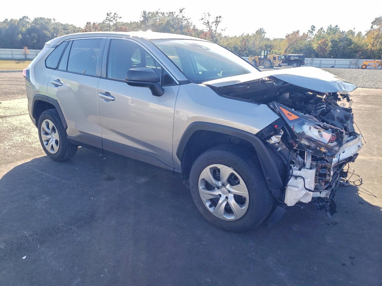2022 TOYOTA RAV4 LE photo 7