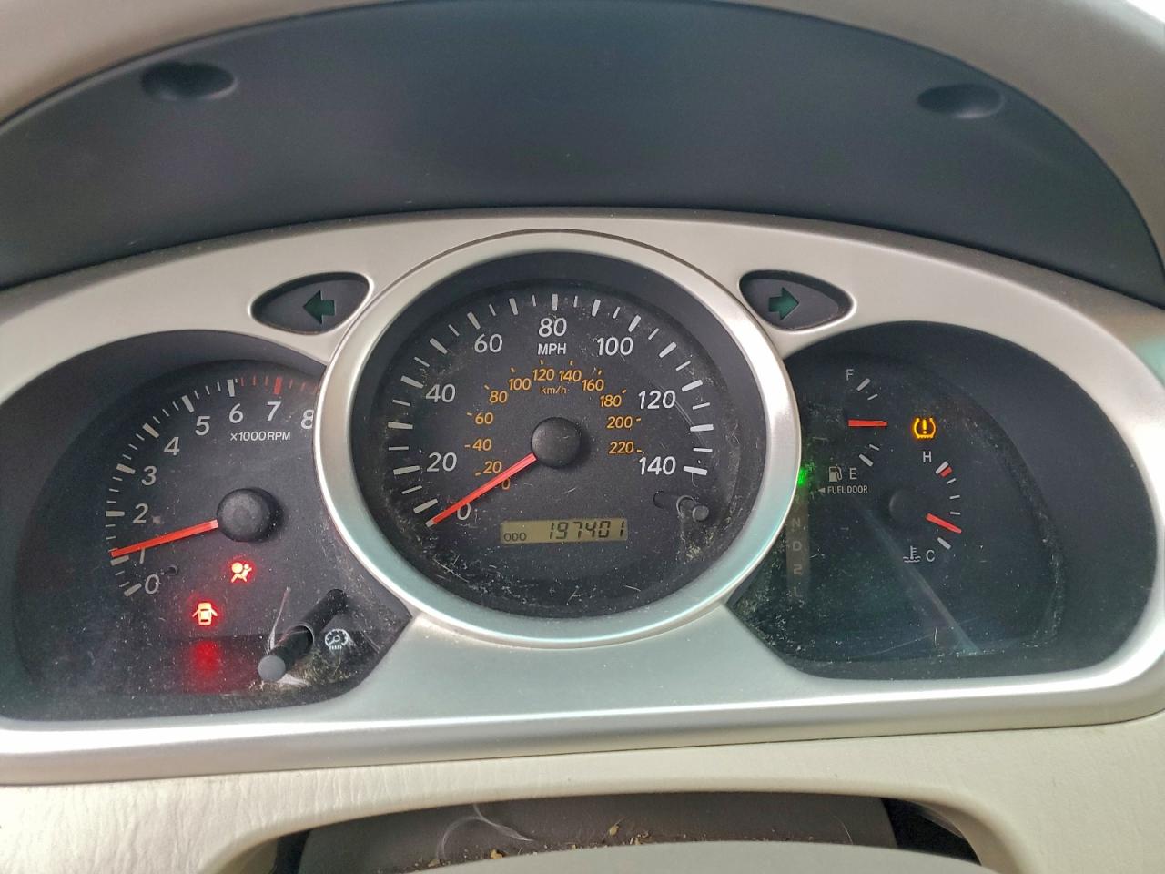 2005 TOYOTA HIGHLANDER photo 9