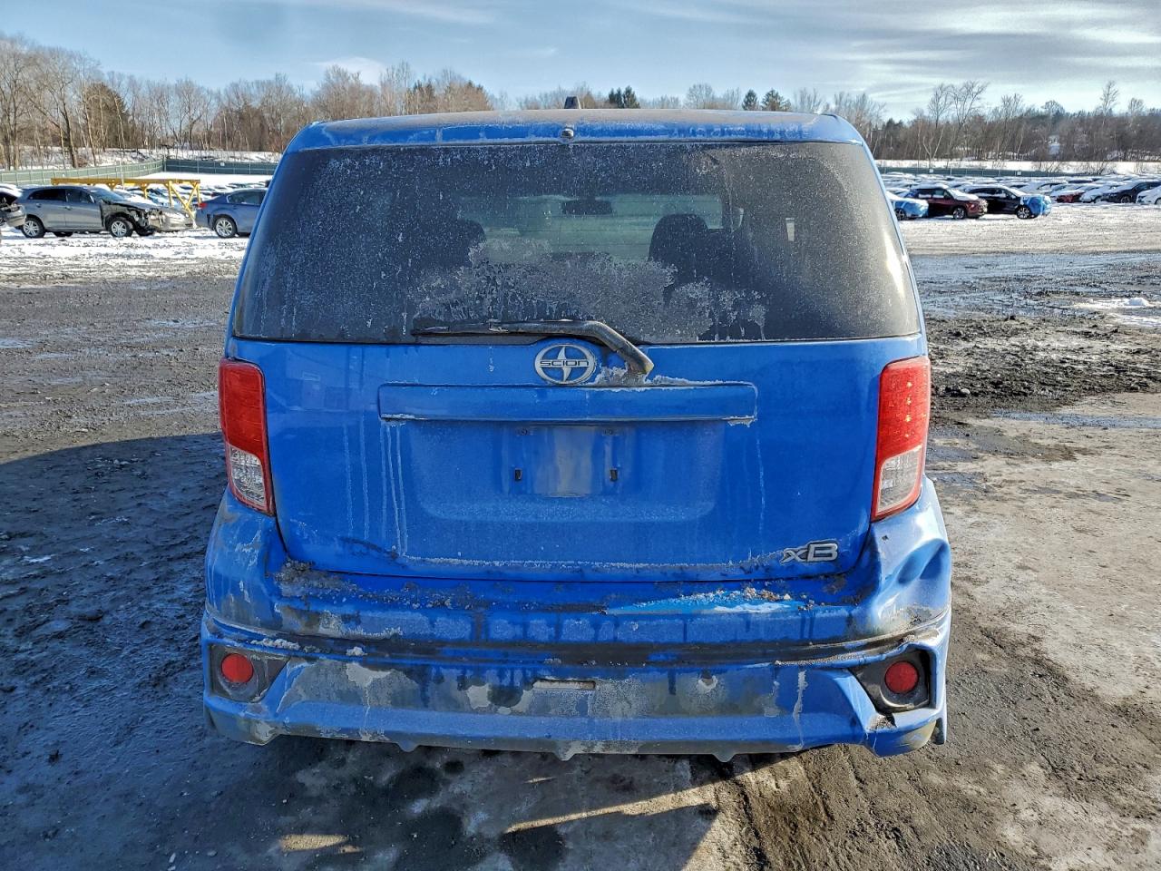 2011 TOYOTA SCION XB photo 11