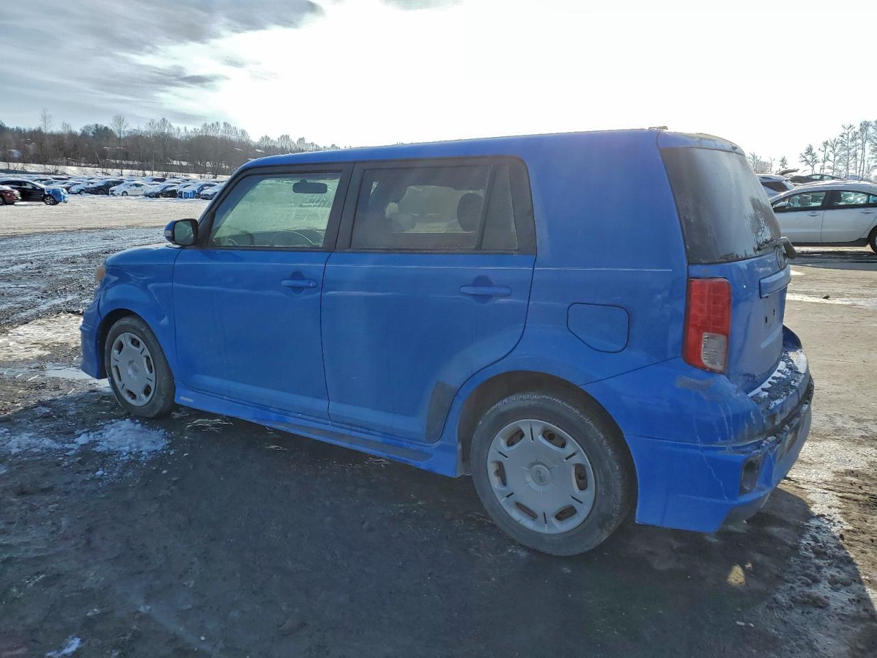 2011 TOYOTA SCION XB photo 3