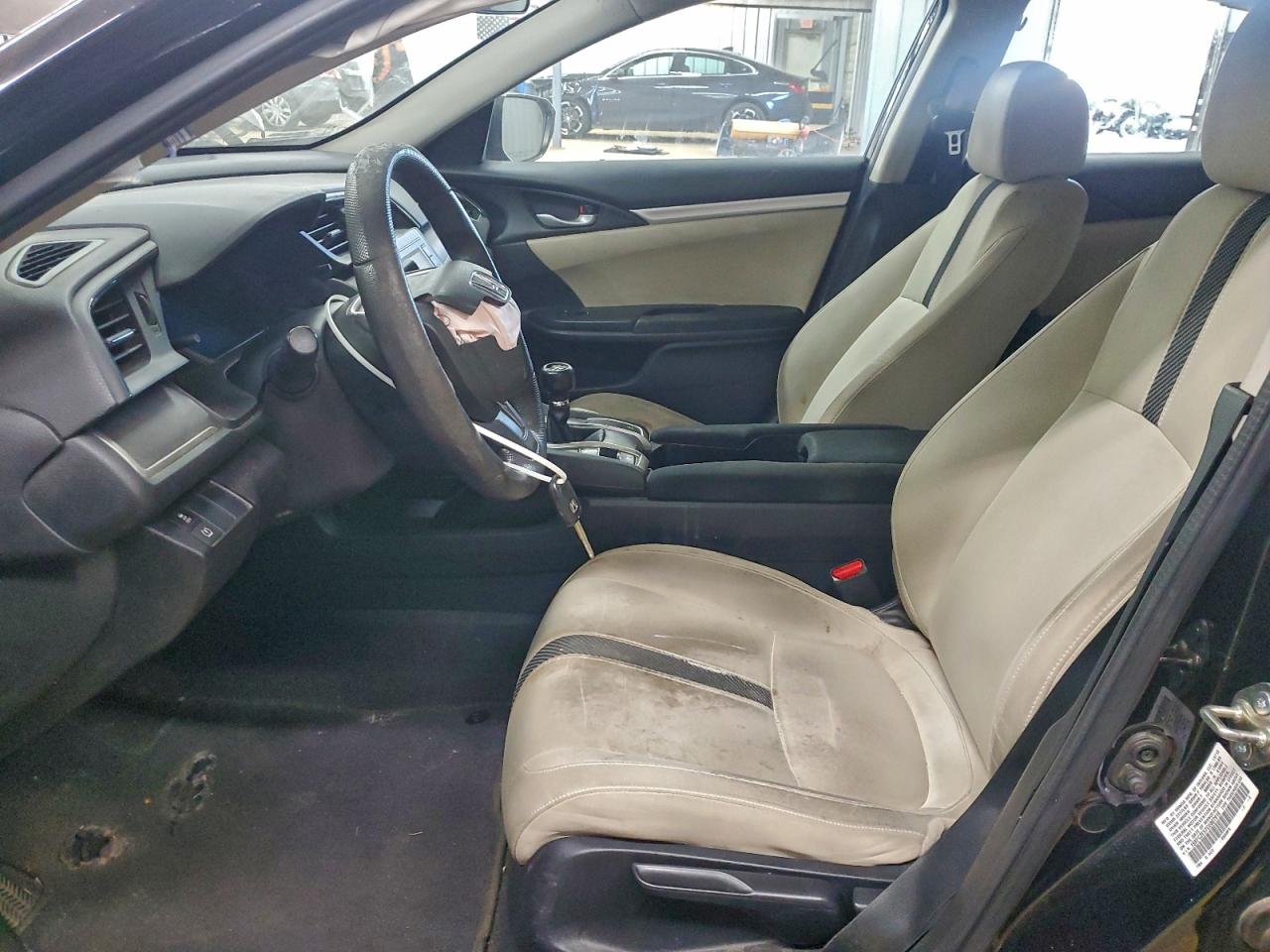 2016 HONDA CIVIC LX photo 19