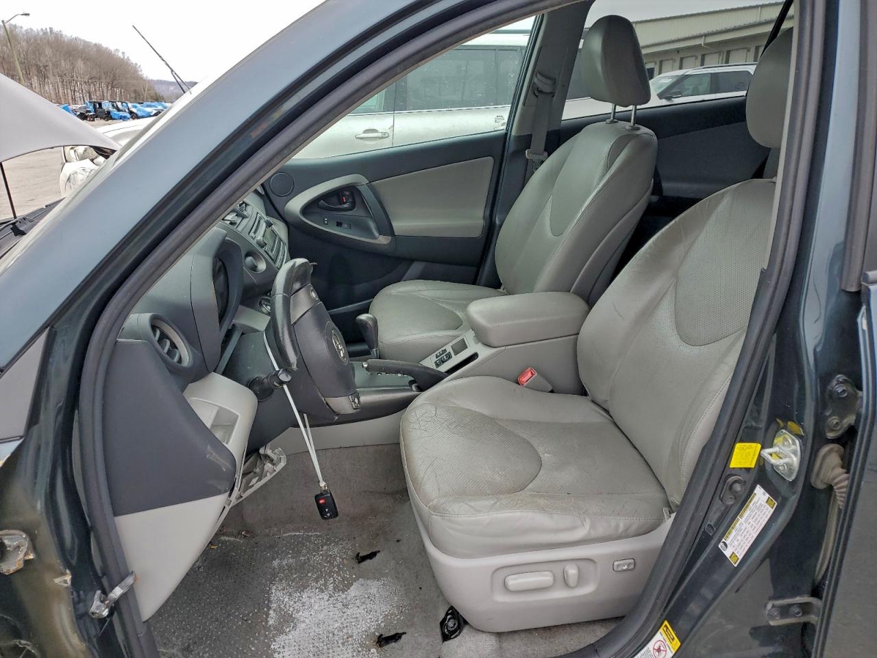 2012 TOYOTA RAV4 LIMITED photo 13