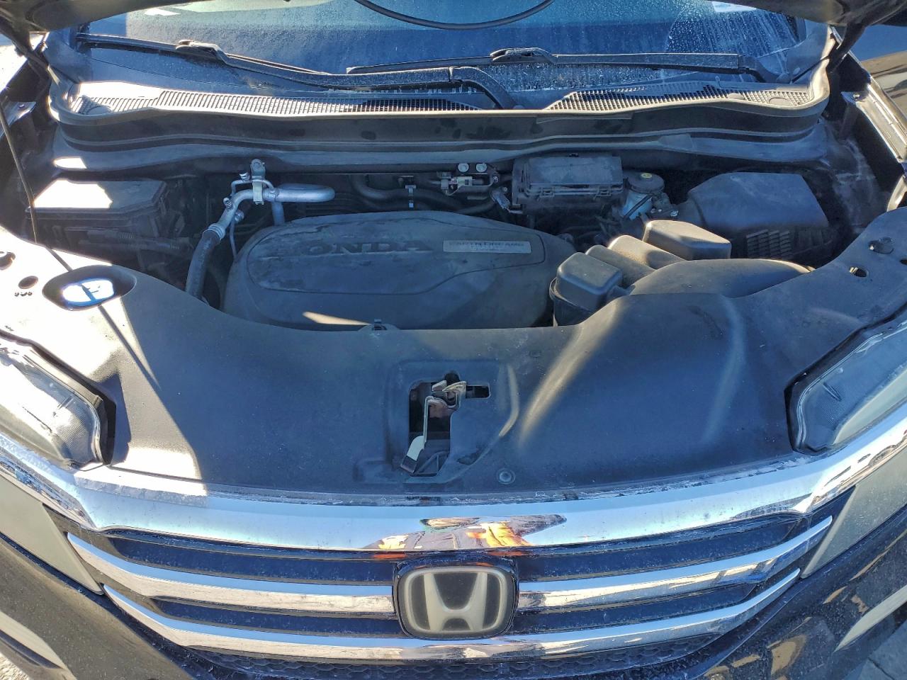 2016 HONDA PILOT TOURING photo 21