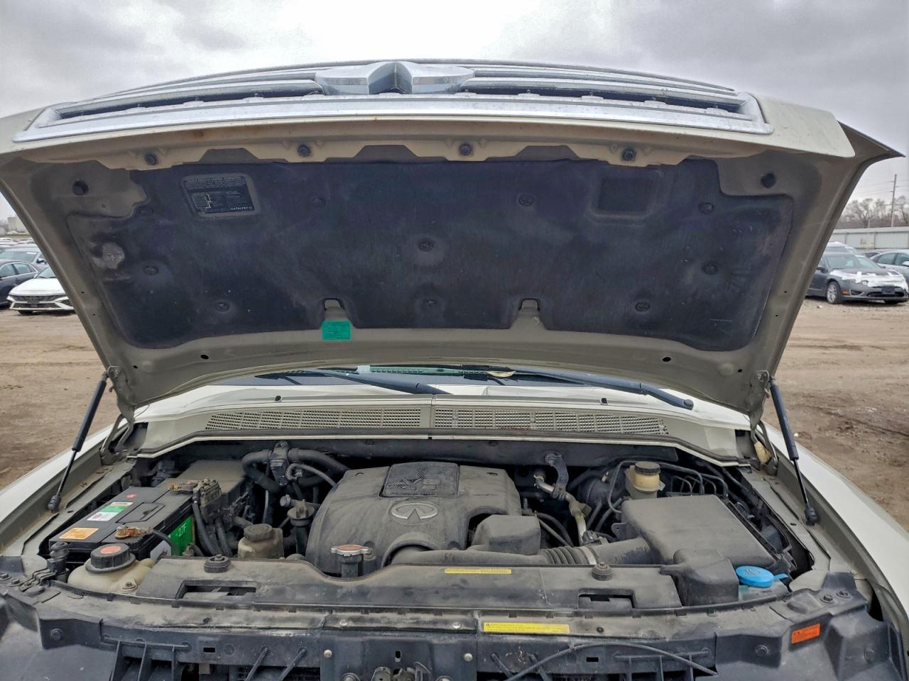 2008 INFINITI QX56 photo 12