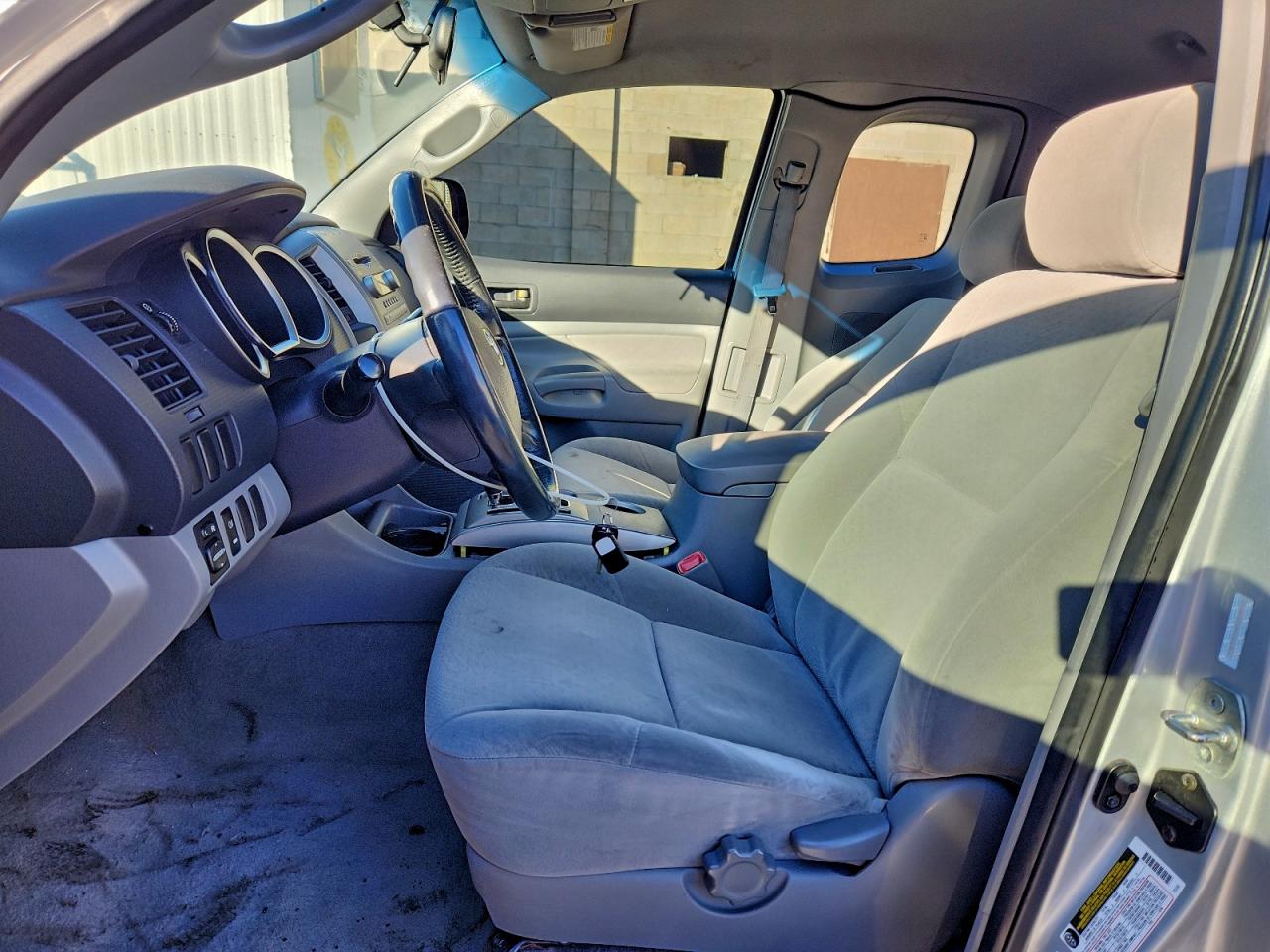 2005 TOYOTA TACOMA ACCESS CAB photo 13