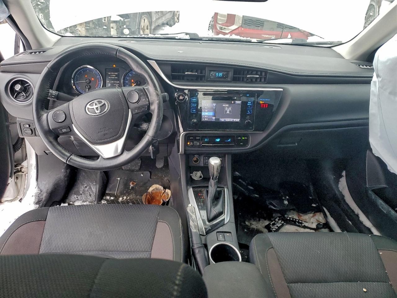 2019 TOYOTA COROLLA L photo 8