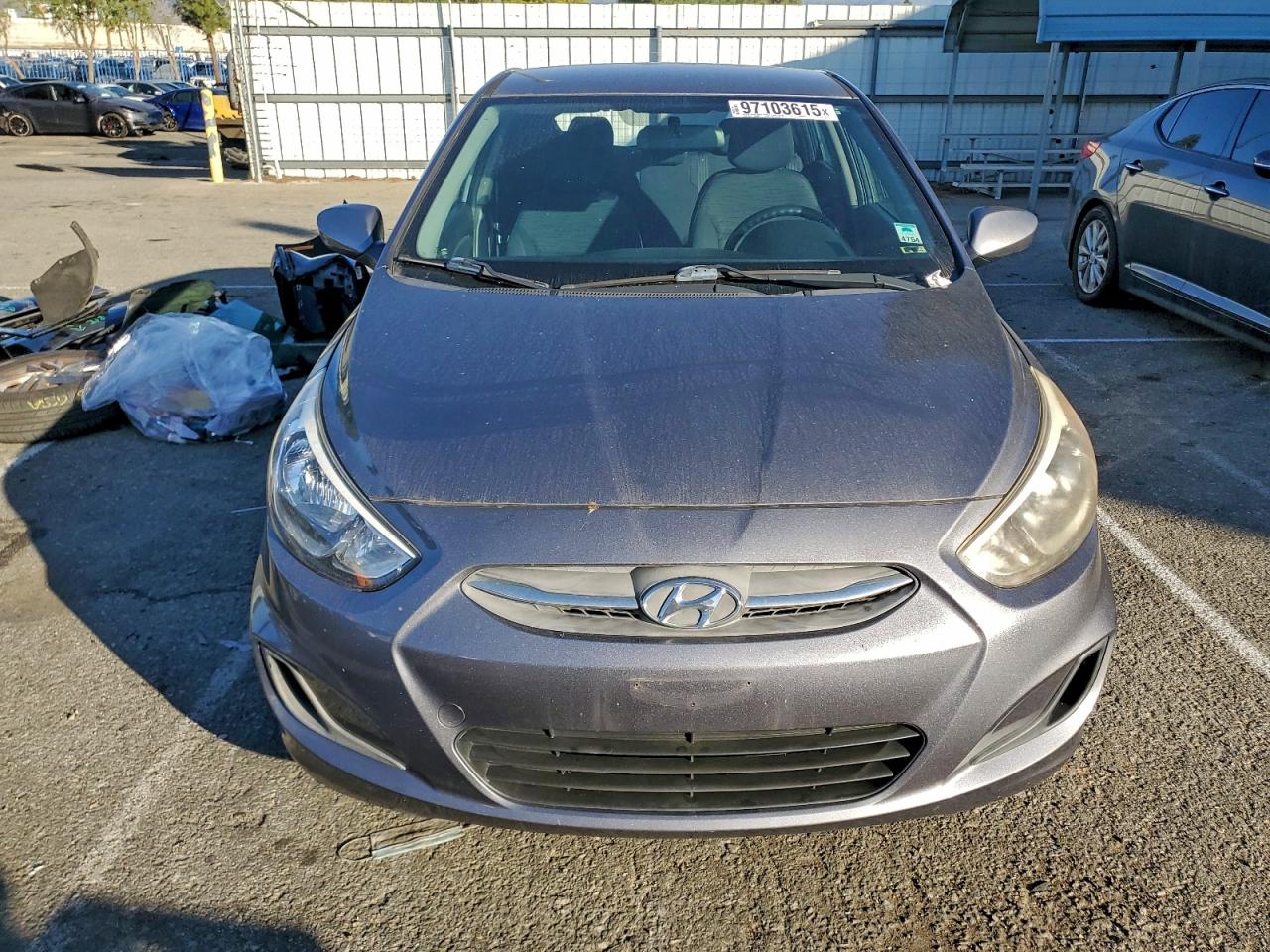2017 HYUNDAI ACCENT SE photo 5