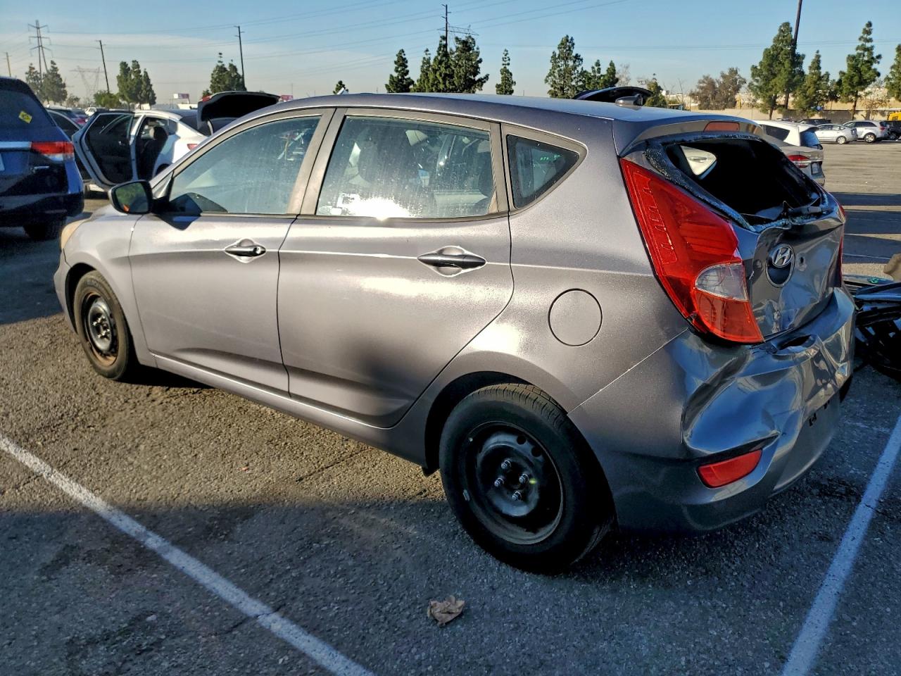 2017 HYUNDAI ACCENT SE photo 2