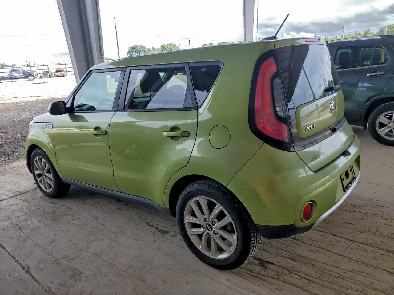 2017 KIA SOUL + photo 2