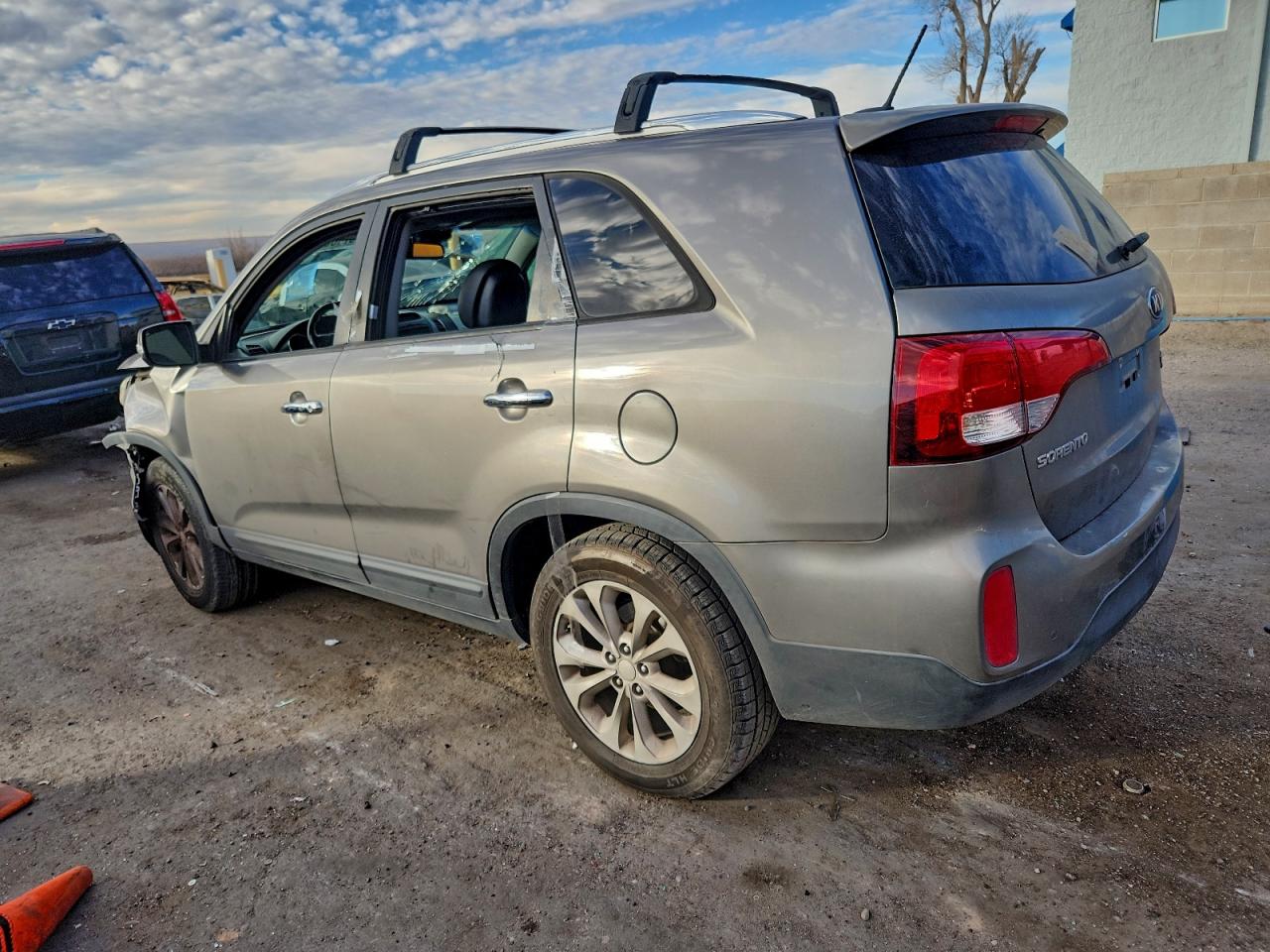 2014 KIA SORENTO EX photo 2