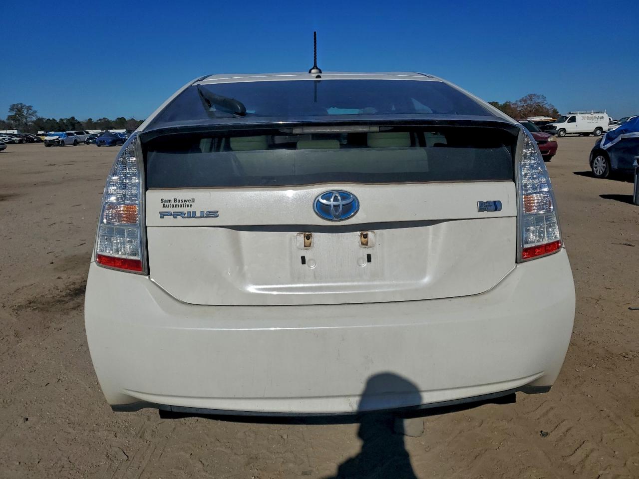 2011 TOYOTA PRIUS photo 11