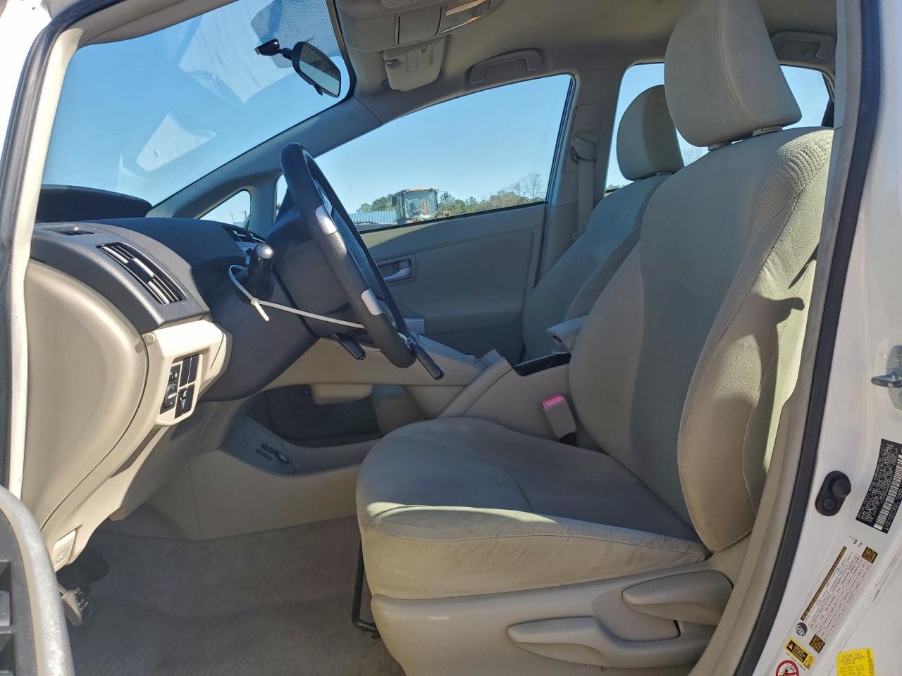 2011 TOYOTA PRIUS photo 13
