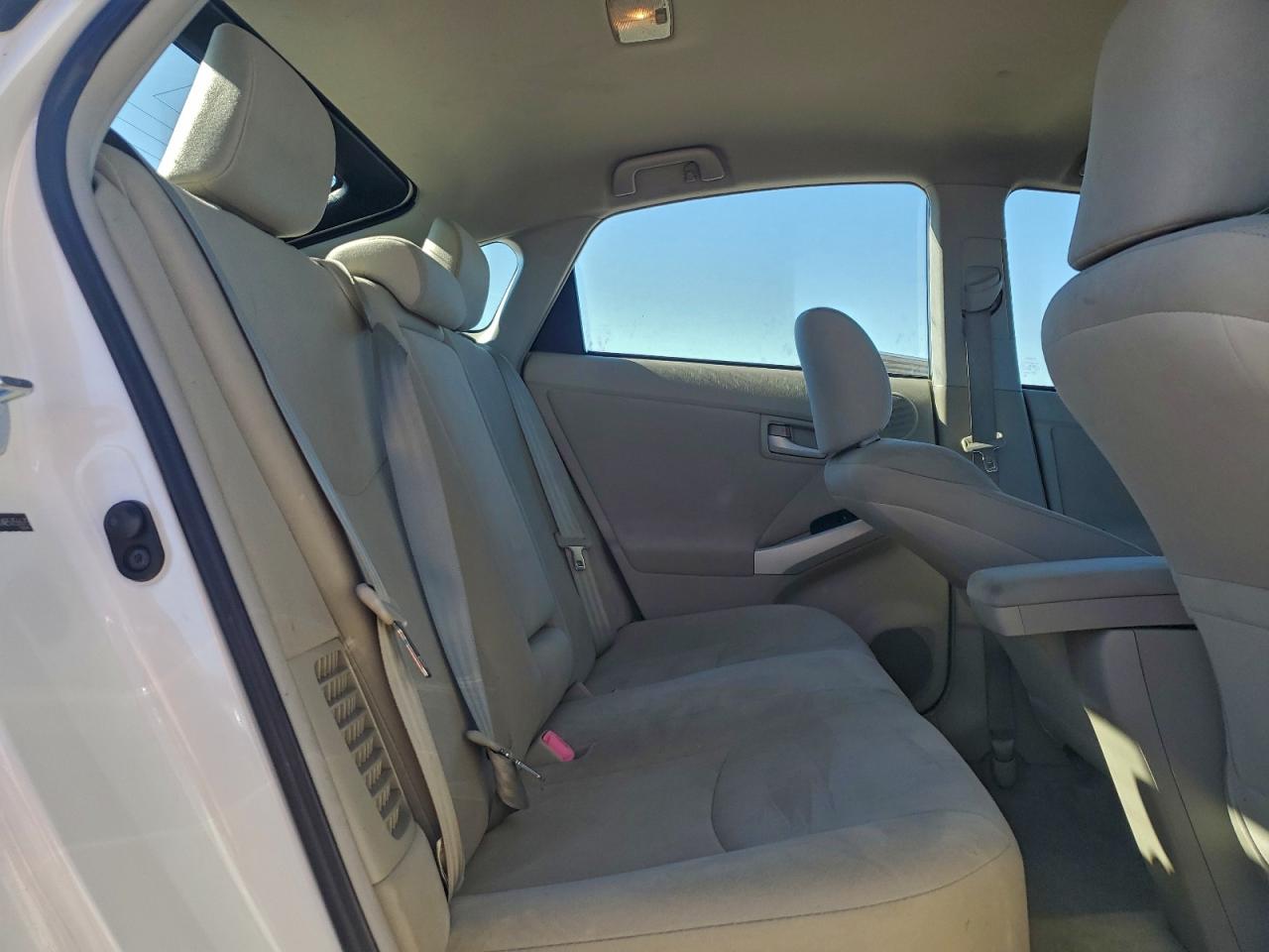 2011 TOYOTA PRIUS photo 19