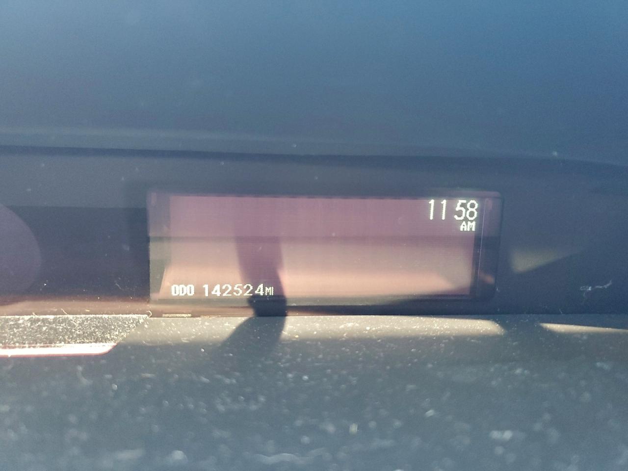 2011 TOYOTA PRIUS photo 17