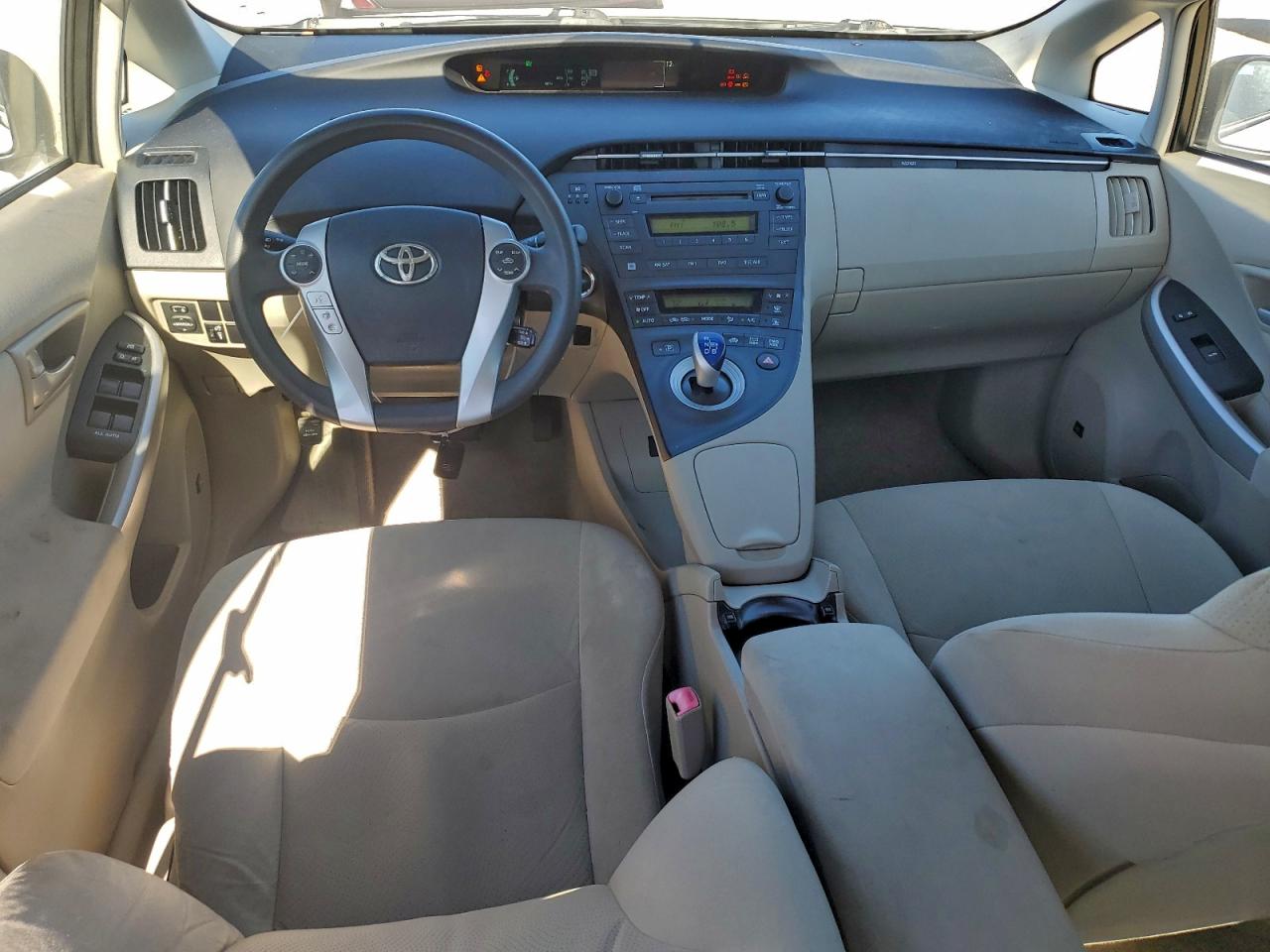 2011 TOYOTA PRIUS photo 15