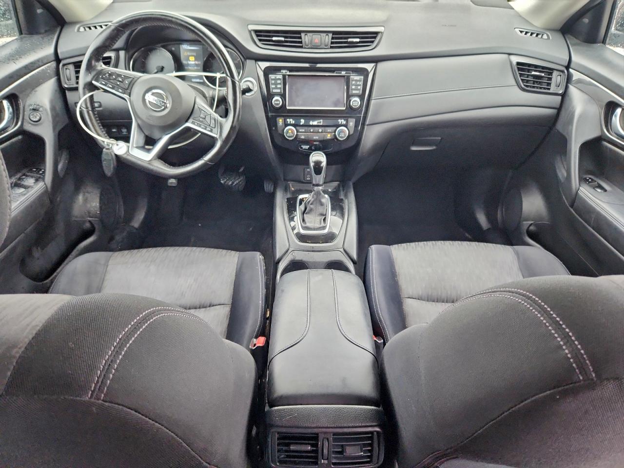 2017 NISSAN ROGUE SV photo 15