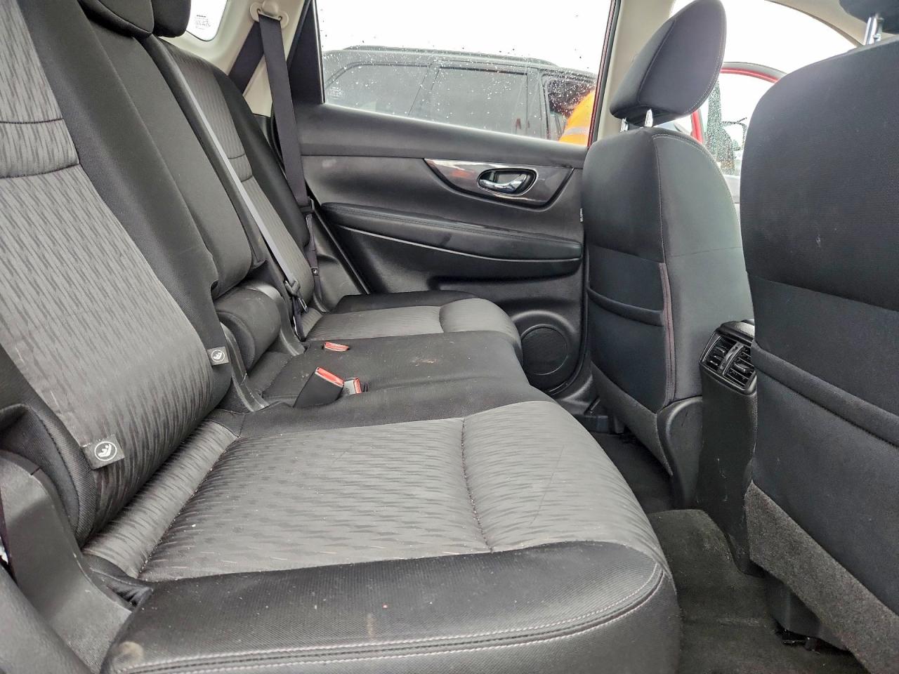 2017 NISSAN ROGUE SV photo 21