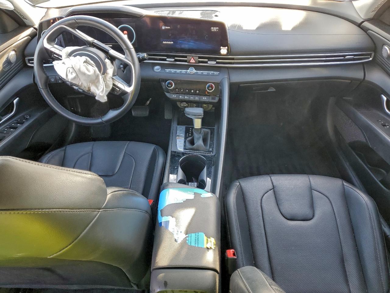 2022 HYUNDAI ELANTRA photo 8