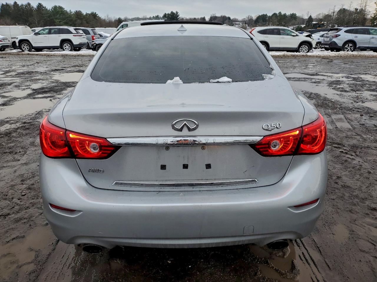 2015 INFINITI Q50 BASE photo 16