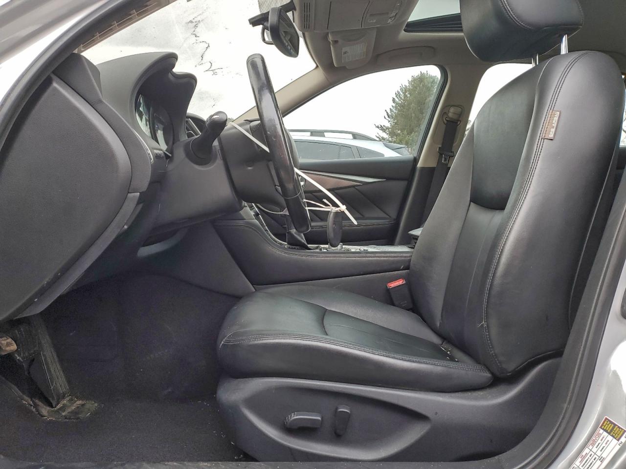 2015 INFINITI Q50 BASE photo 19