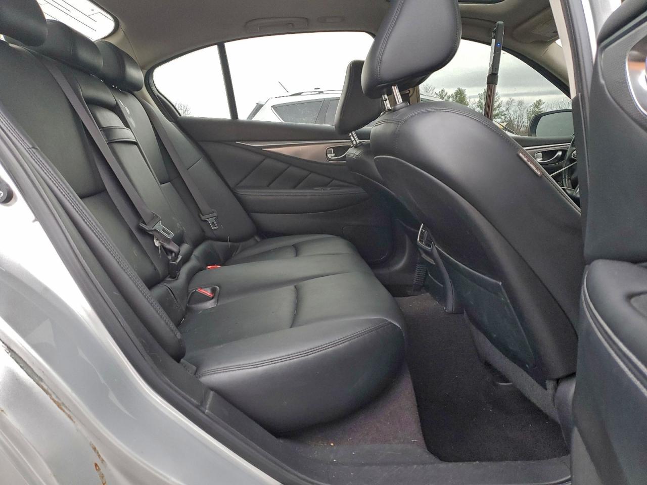 2015 INFINITI Q50 BASE photo 28