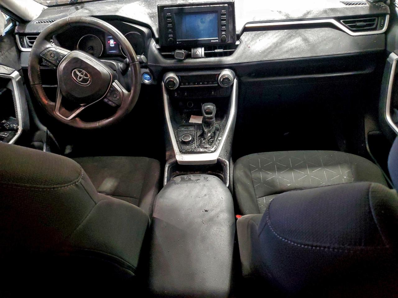 2021 TOYOTA RAV4 XLE photo 22