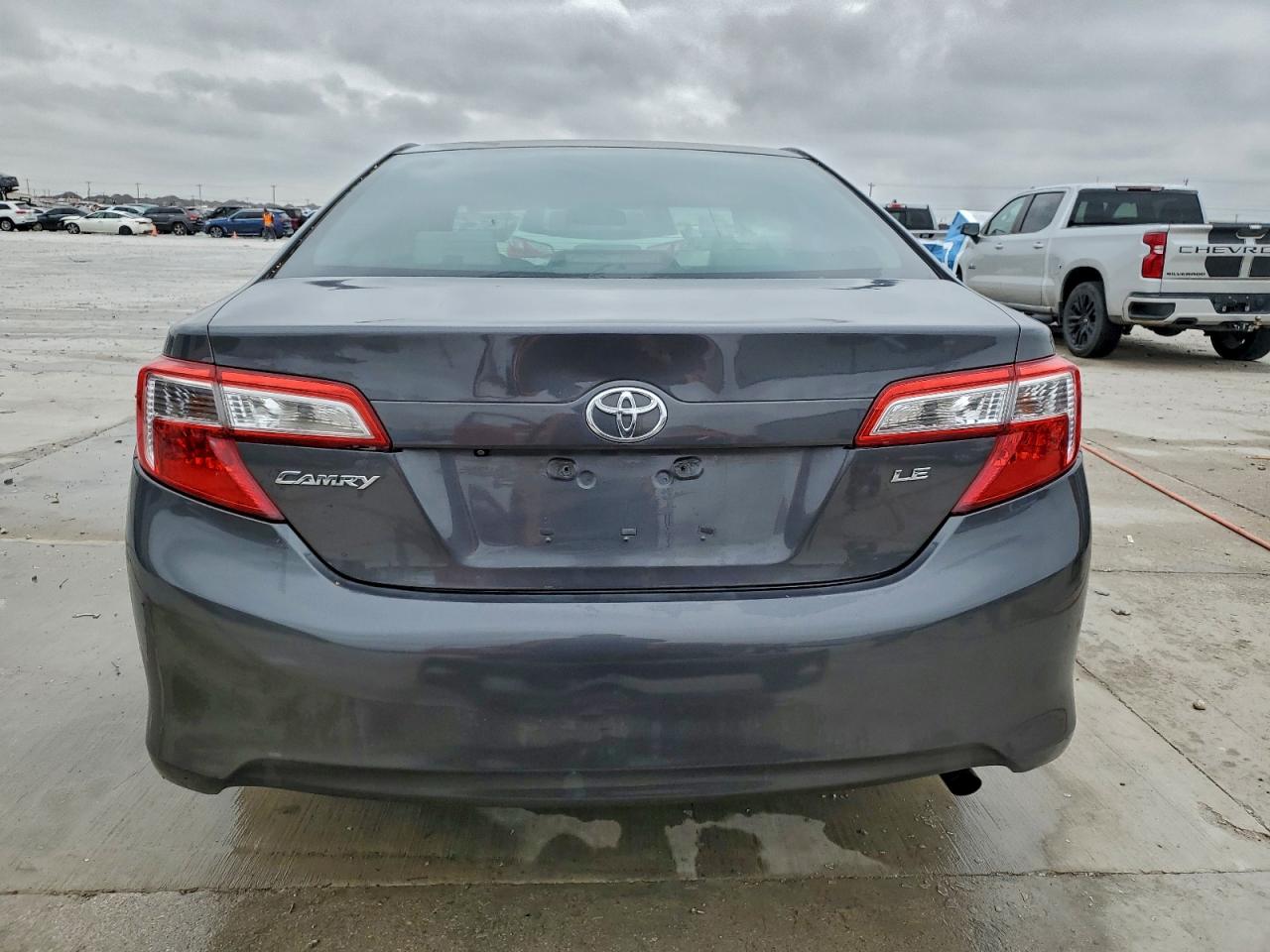 2014 TOYOTA CAMRY L photo 11