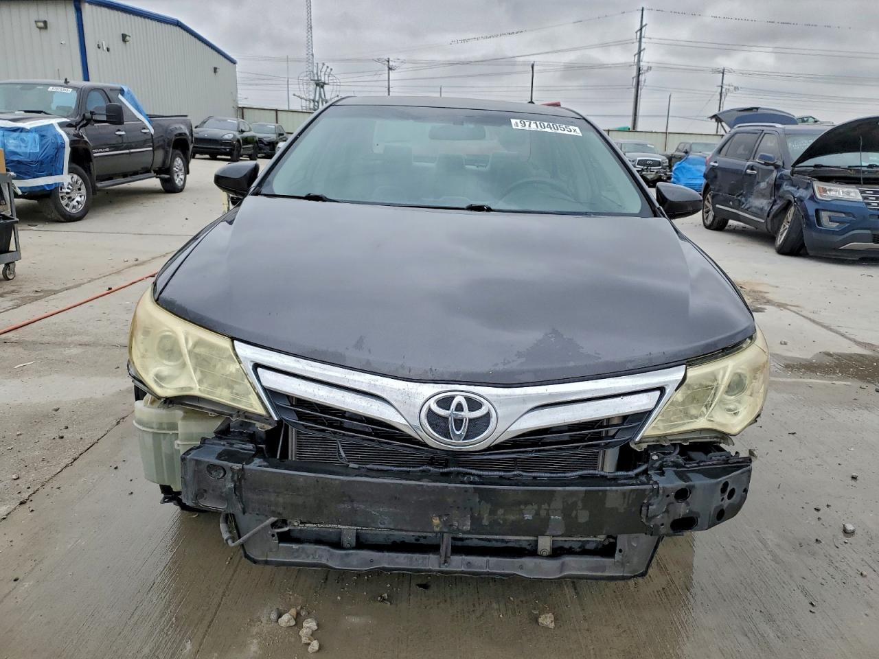2014 TOYOTA CAMRY L photo 9