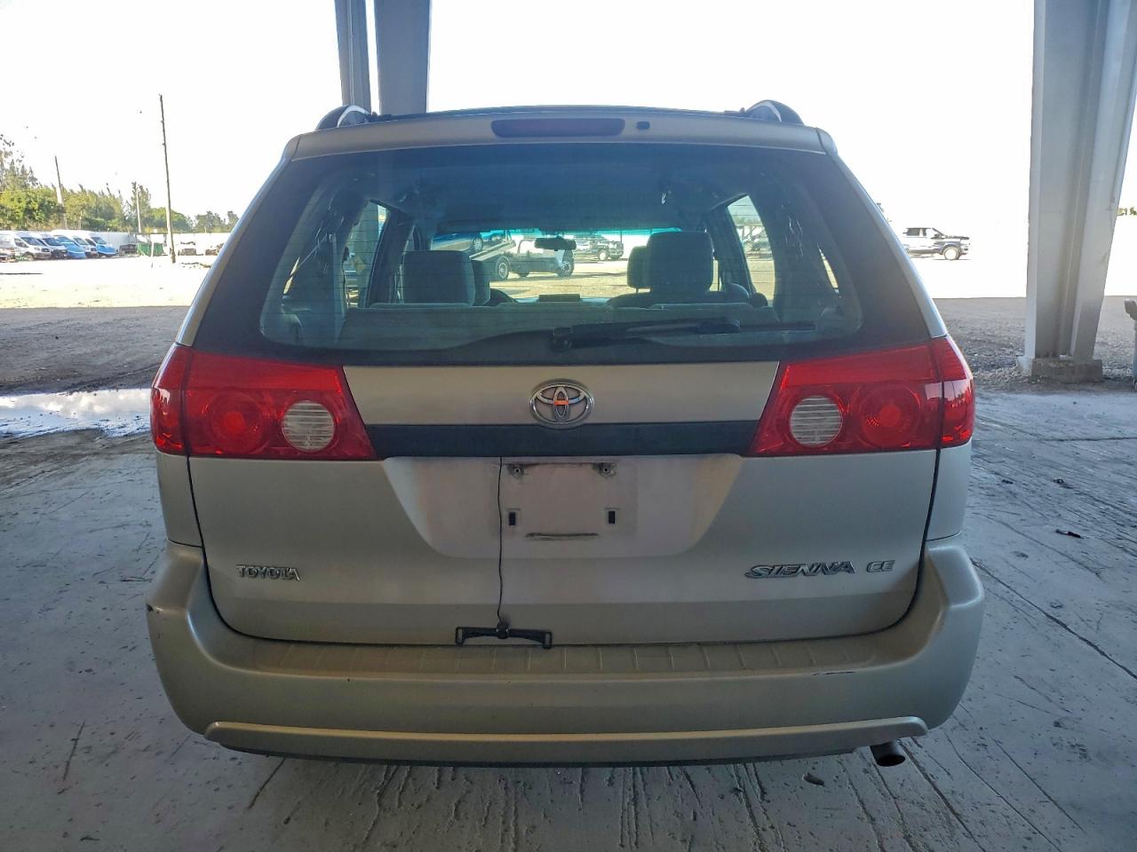 2006 TOYOTA SIENNA CE photo 6