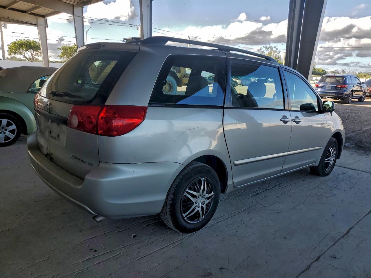 2006 TOYOTA SIENNA CE photo 3