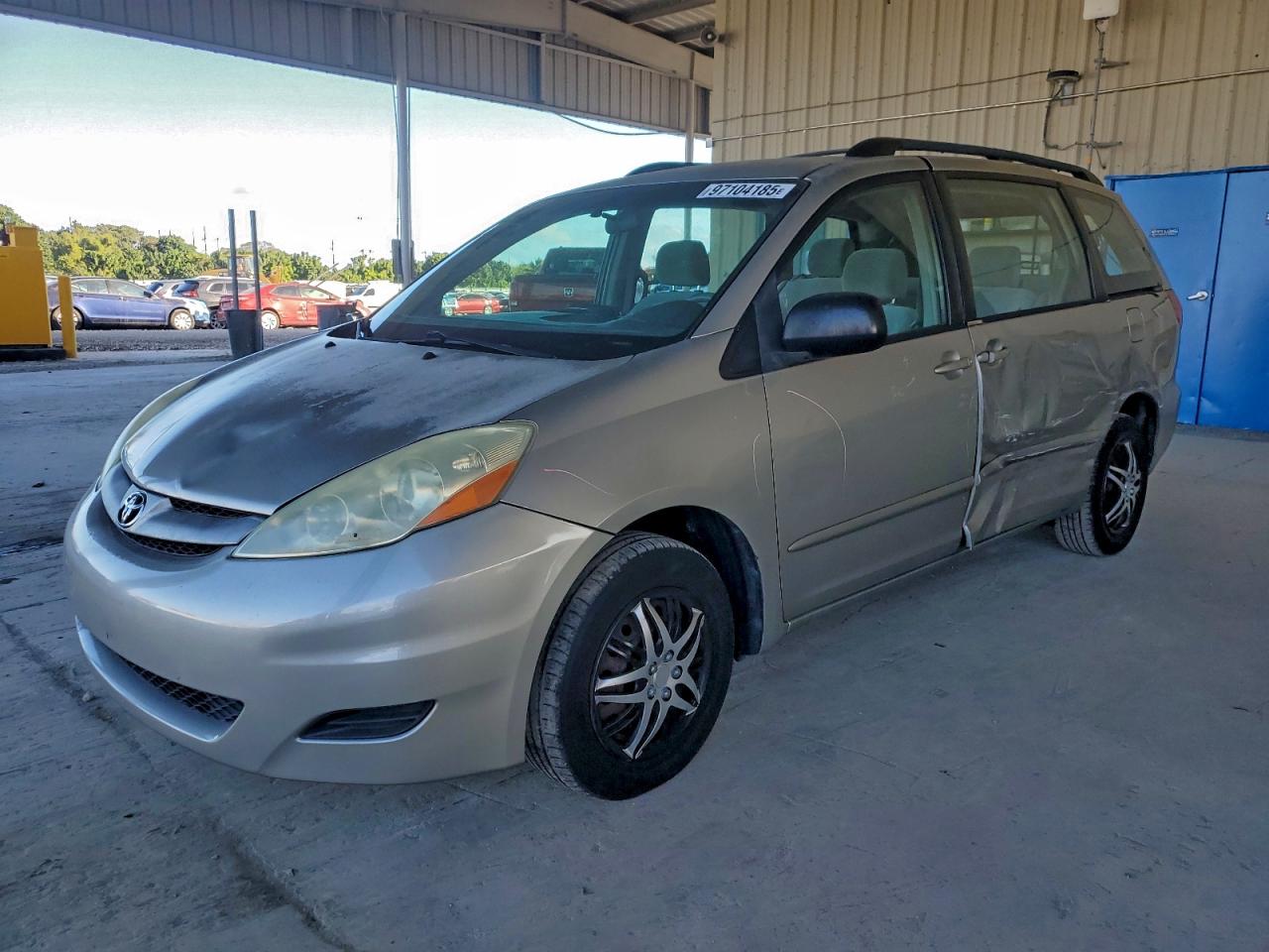 2006 TOYOTA SIENNA