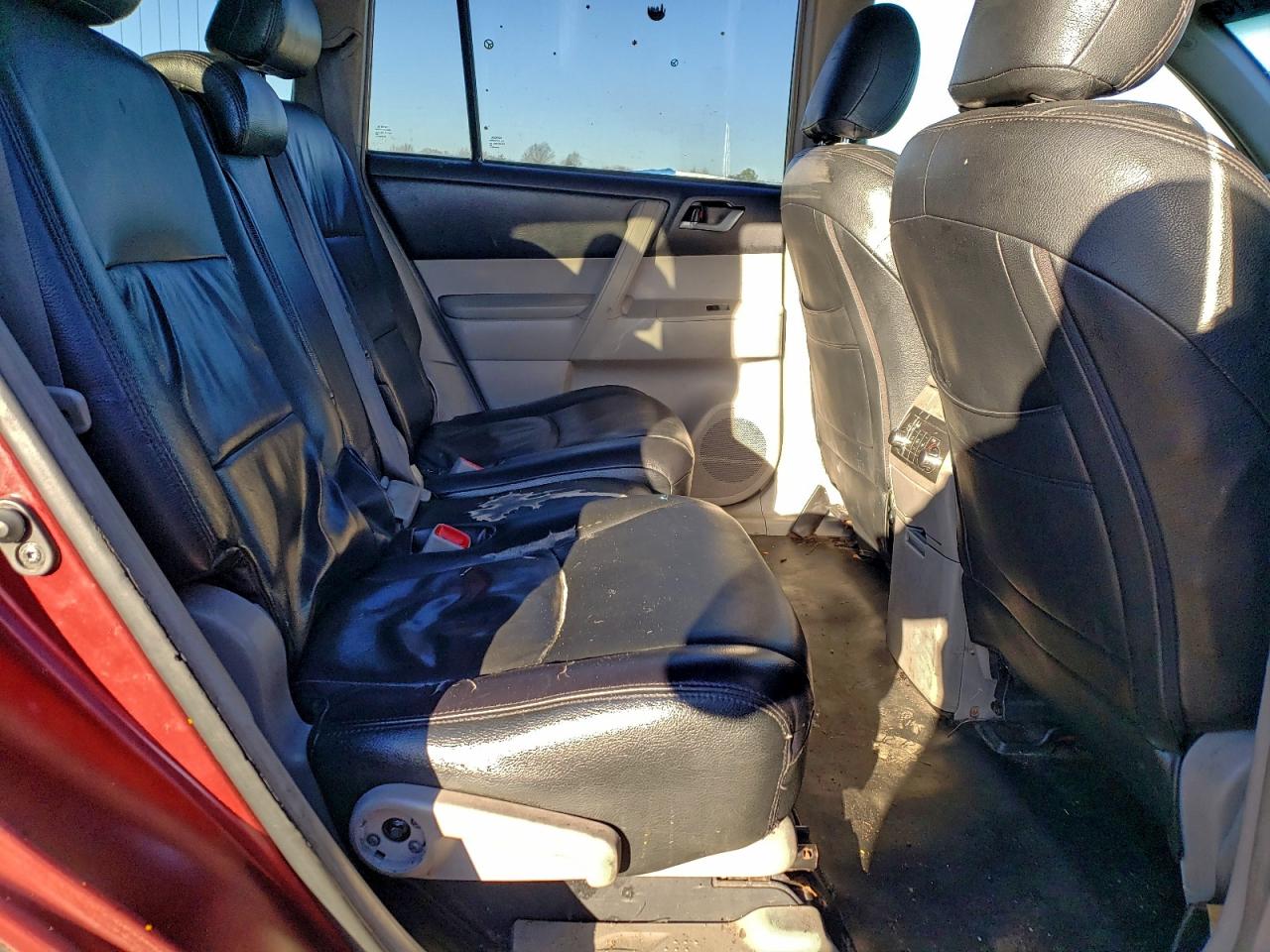 2012 TOYOTA HIGHLANDER BASE photo 21