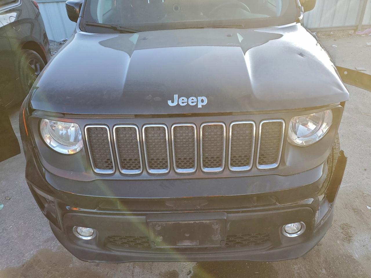 2019 JEEP RENEGADE LATITUDE photo 12