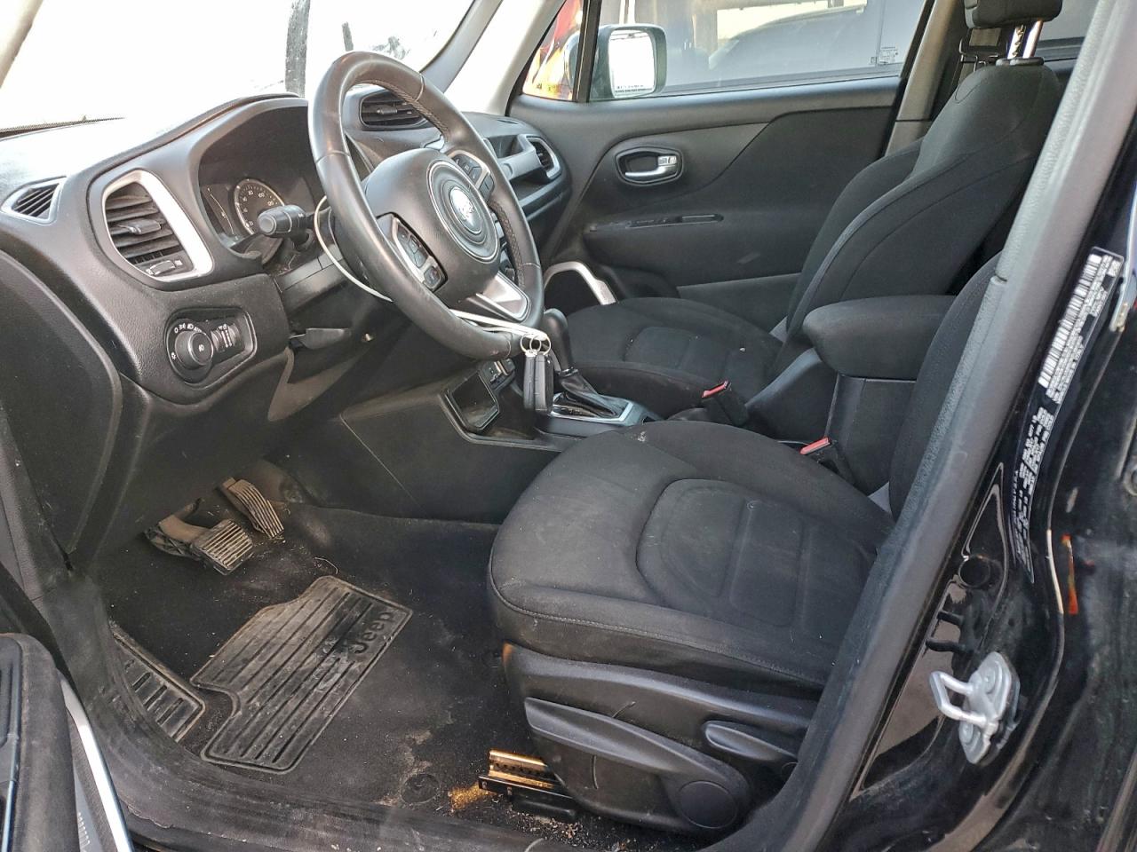 2019 JEEP RENEGADE LATITUDE photo 7