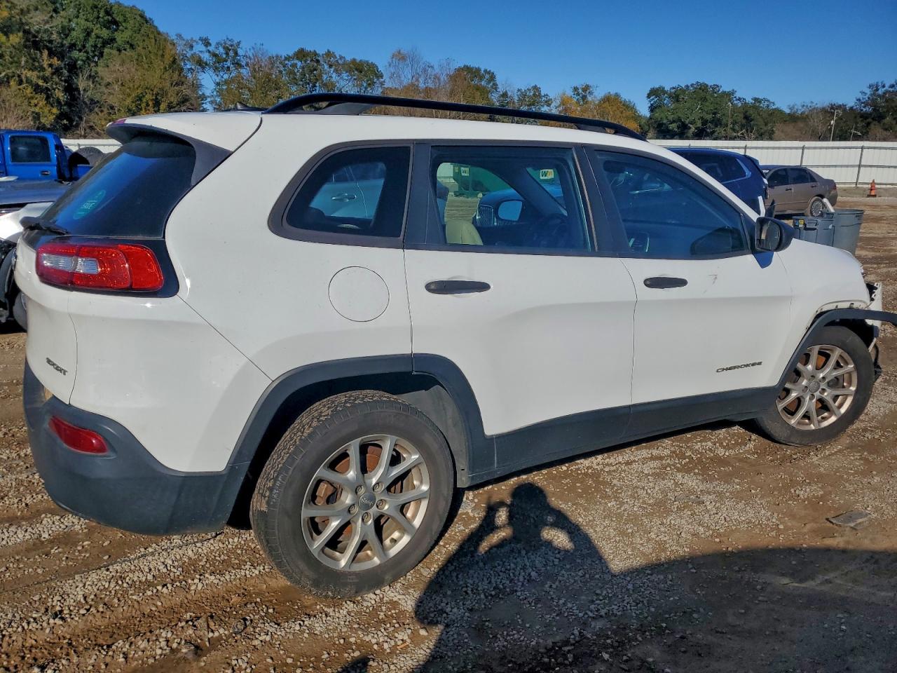 2015 JEEP CHEROKEE SPORT photo 5